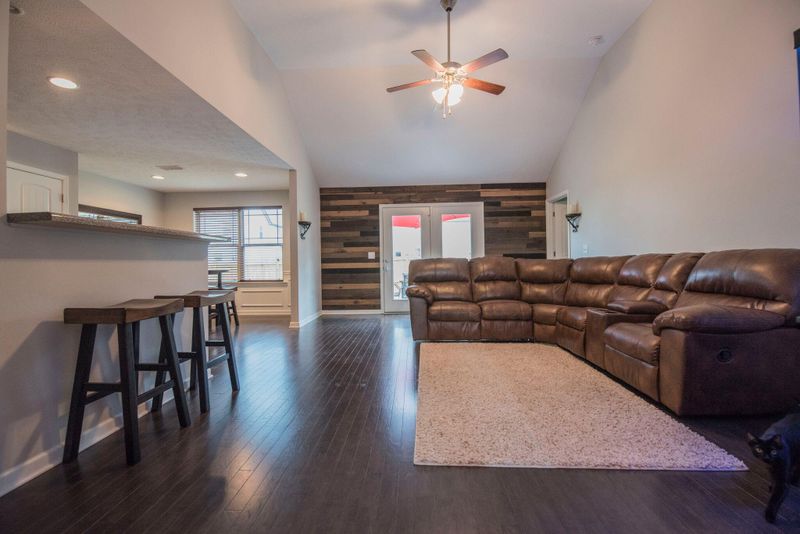 123 Farmbrook Ct, Murfreesboro, TN 37128