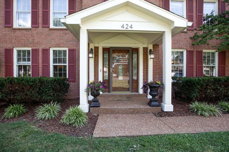 424 Maplewood Dr, Franklin, TN 37064