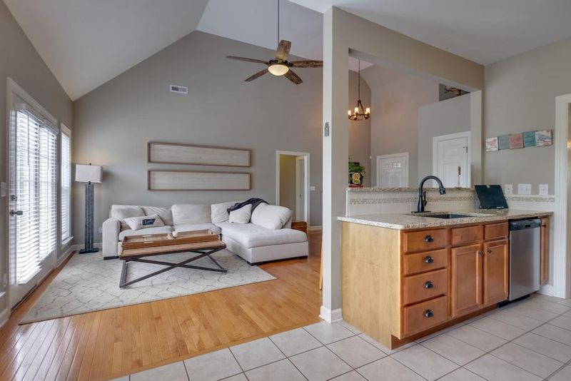 2714A Eastland Ave, Nashville, TN 37206