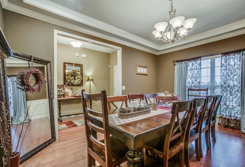 124 Kestrel Cir, La Vergne, TN 37086
