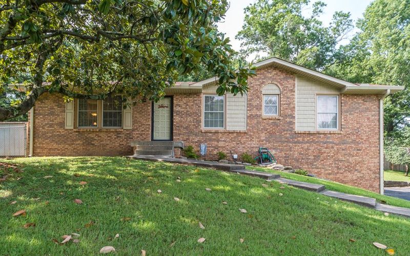 121 Airfloat Dr, Hendersonville, TN 37075