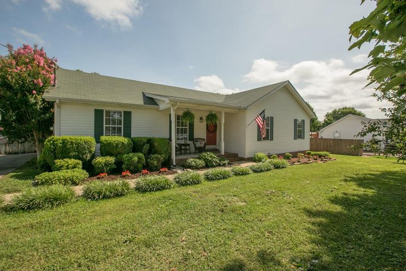 114 Inglewood Ct, Murfreesboro, TN 37127