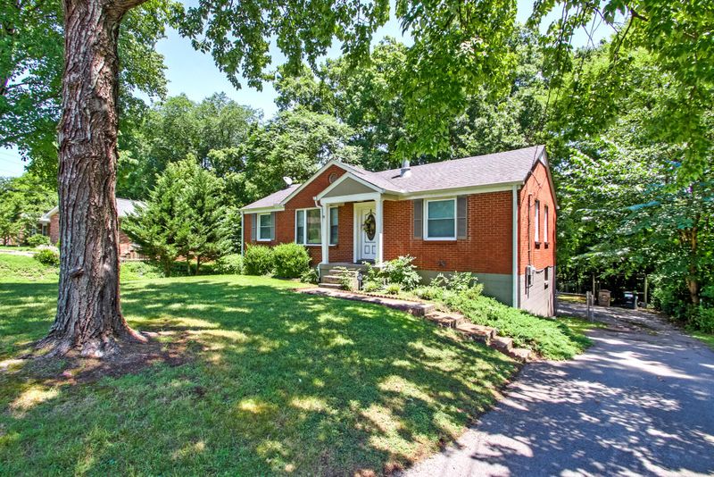 2419 Springview Dr, Nashville, TN 37214