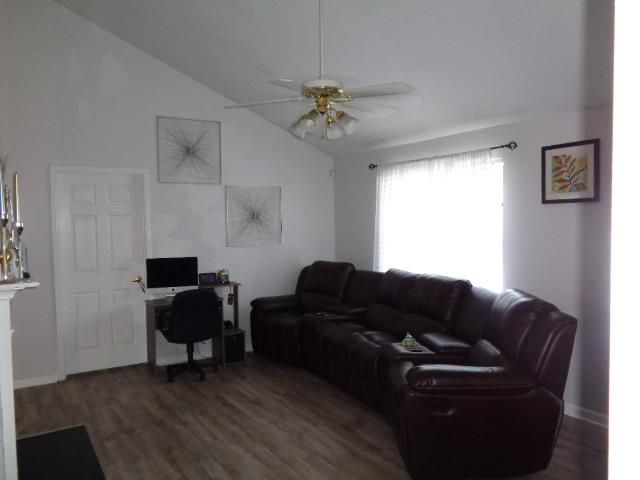 737 Netherlands Dr, Hermitage, TN 37076