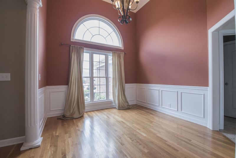 1724 Walking Dr, Murfreesboro, TN 37130