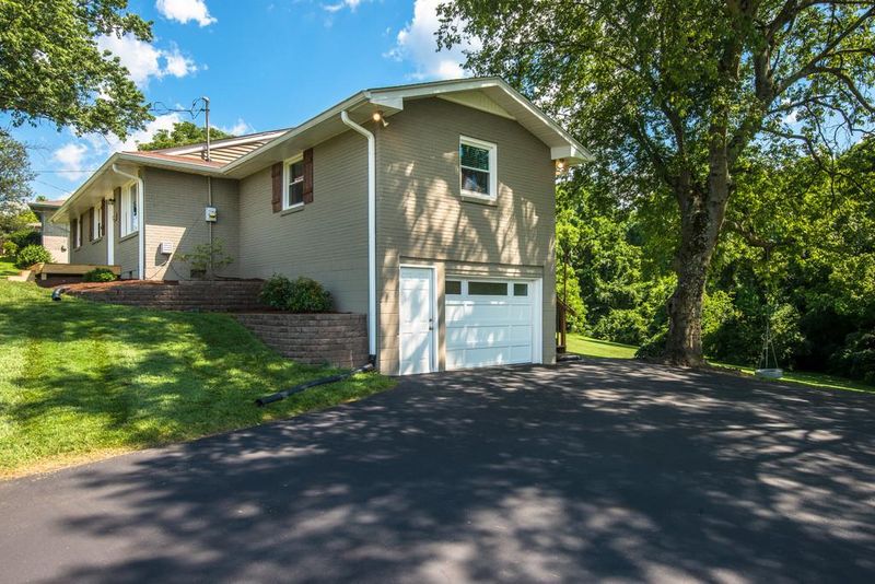513 Northcrest Dr, Nashville, TN 37211