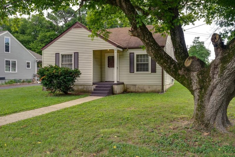 1717 Owen Ave, Columbia, TN 38401