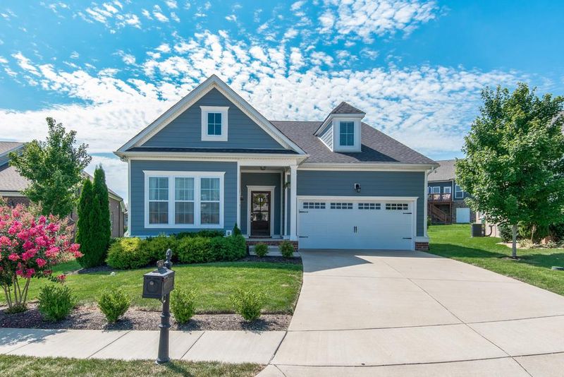2408 Tapestry Ct, Thompsons Station, TN 37179