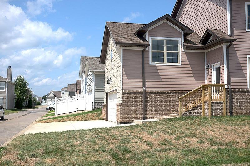 3433 Blaze Dr, Murfreesboro, TN 37128