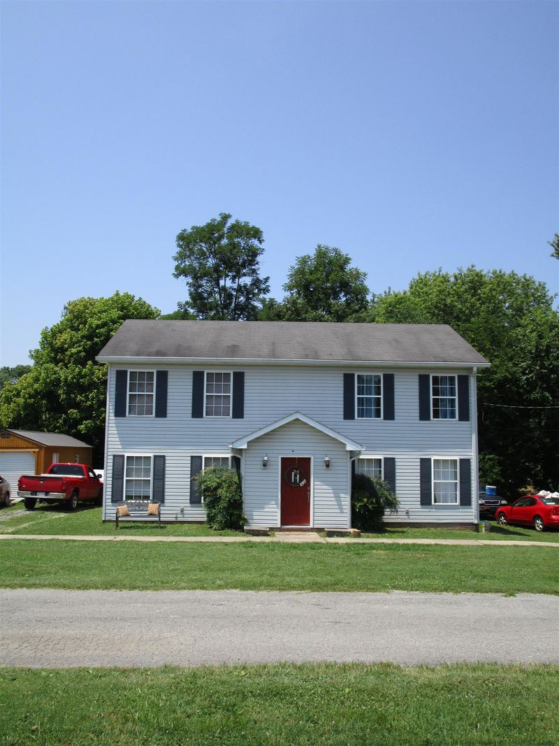 3019 Ray St, Westmoreland, TN 37186