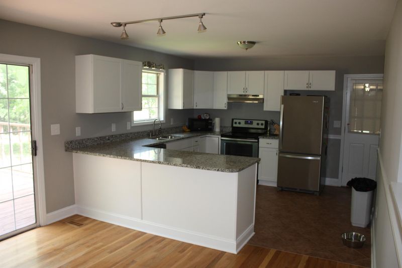 2761 Luke Moser Rd, Columbia, TN 38401