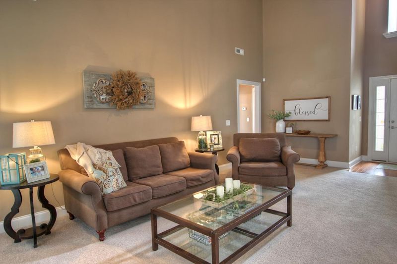 1126 Pinnacle Hills Dr, Murfreesboro, TN 37128