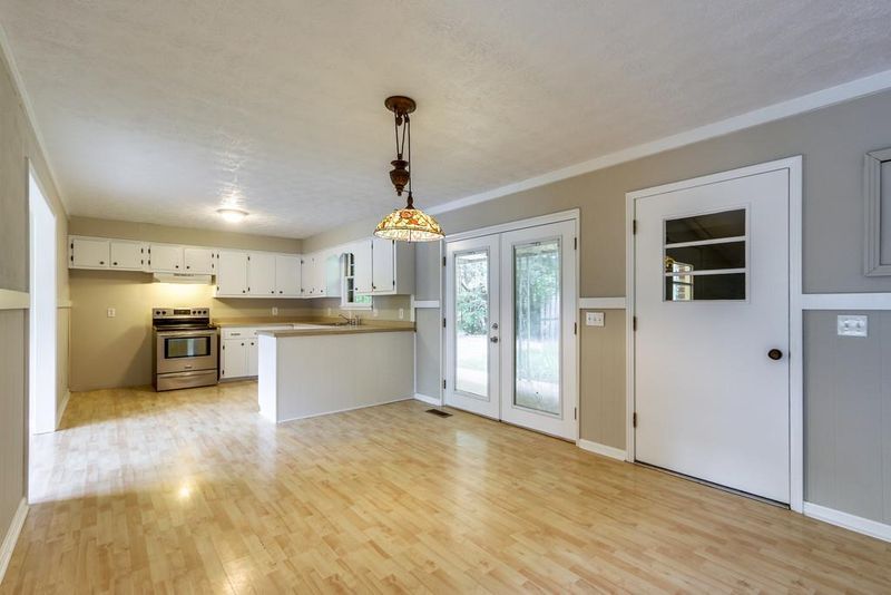 117 Meadow Dr, Dickson, TN 37055