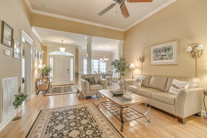3051 Twisted Oak Dr, Murfreesboro, TN 37129