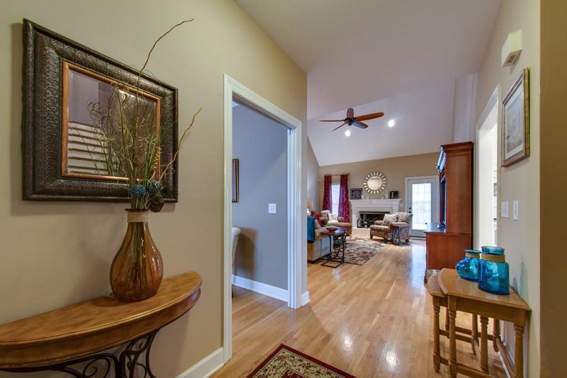 3106 Regency Park Dr, Murfreesboro, TN 37129