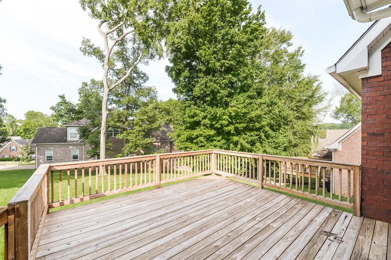 127 Ridgeview Trce, Hendersonville, TN 37075