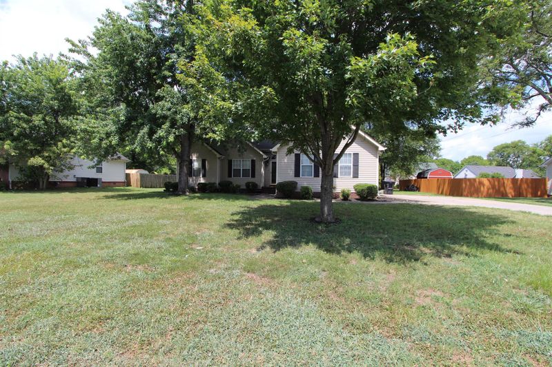 1314 Sycamore Dr, Murfreesboro, TN 37128