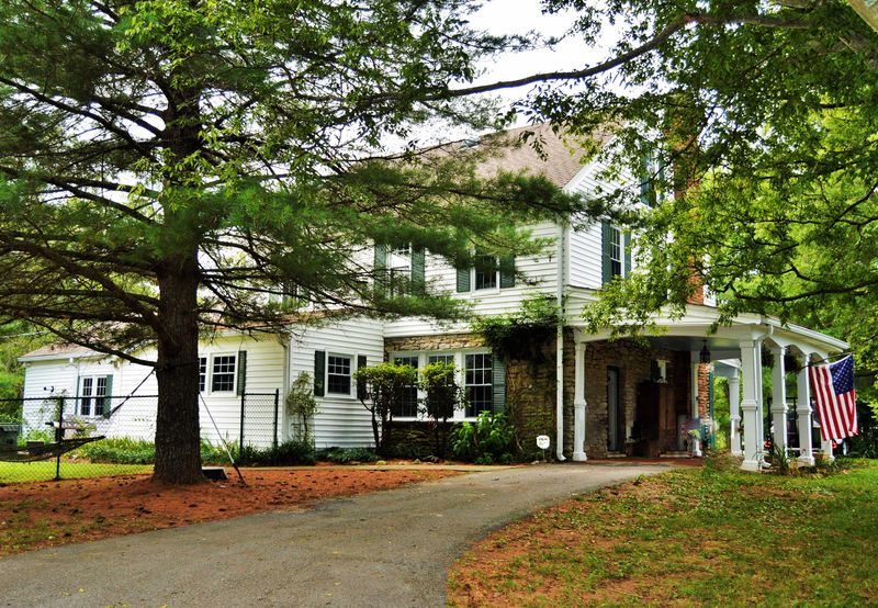 2149 Doctor Robertson Rd, Spring Hill, TN 37174