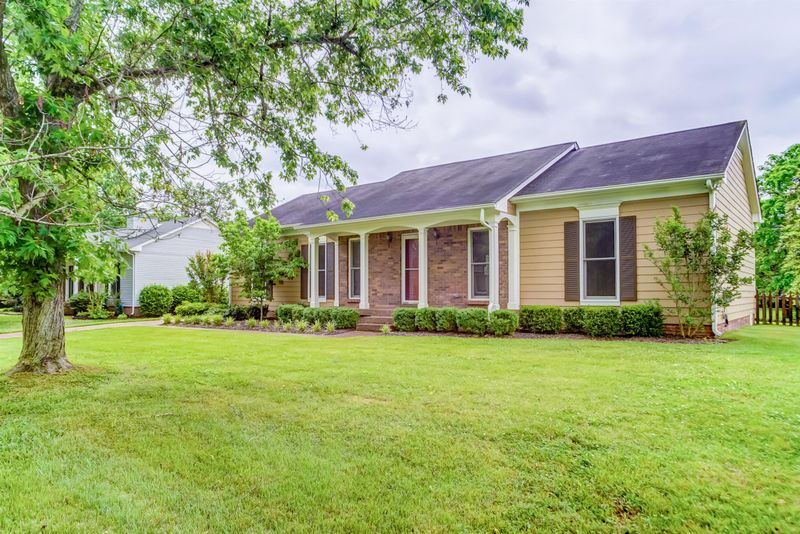 971 Beech Bend Dr, Nashville, TN 37221