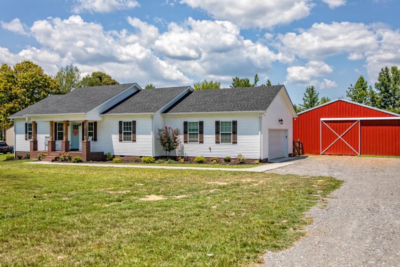 2567 W Mount Vernon Rd, Bethpage, TN 37022