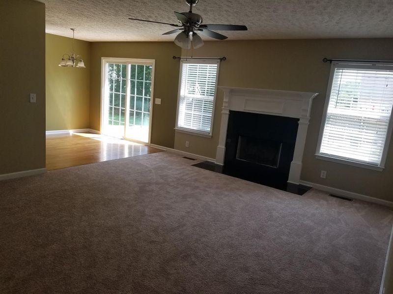 144 Auburn Ct, Murfreesboro, TN 37128