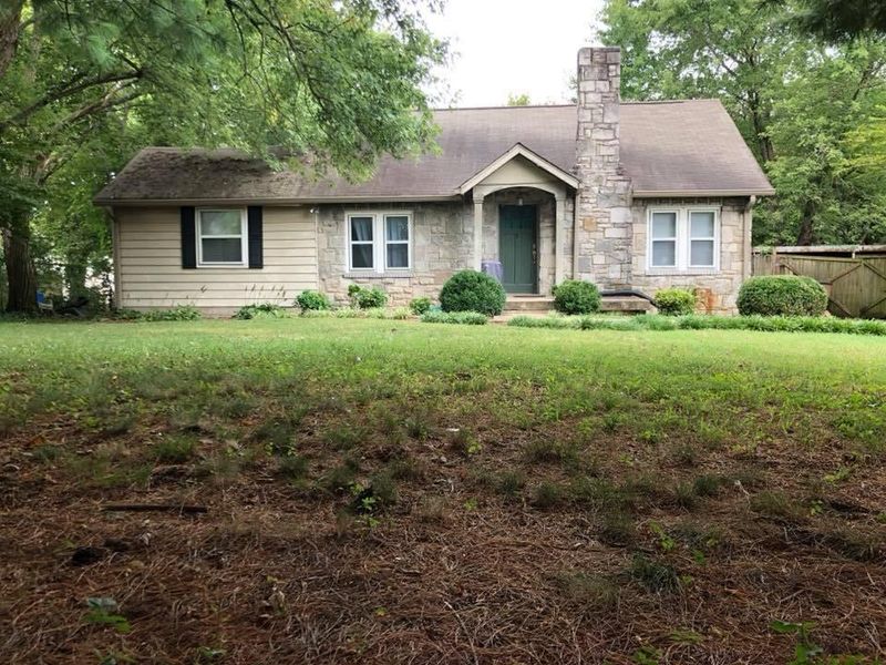 106 Walnut Hill, Nashville, TN 37214