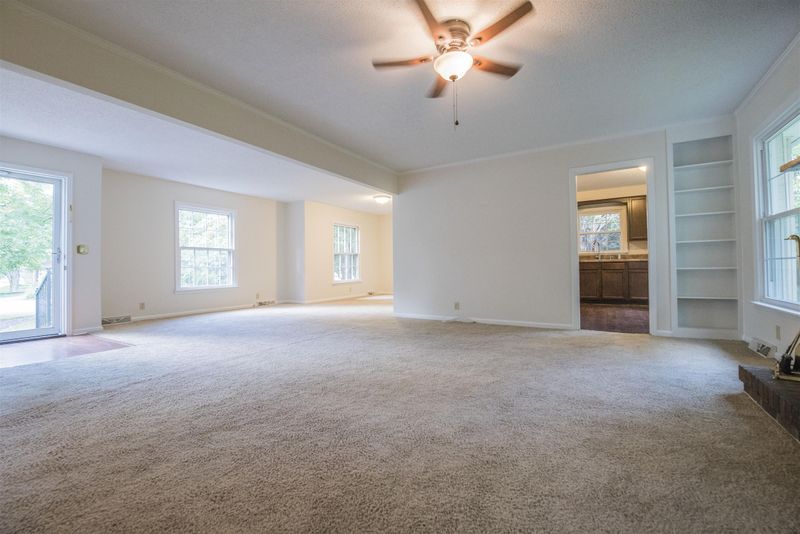 1202 Trinity Dr, Murfreesboro, TN 37129