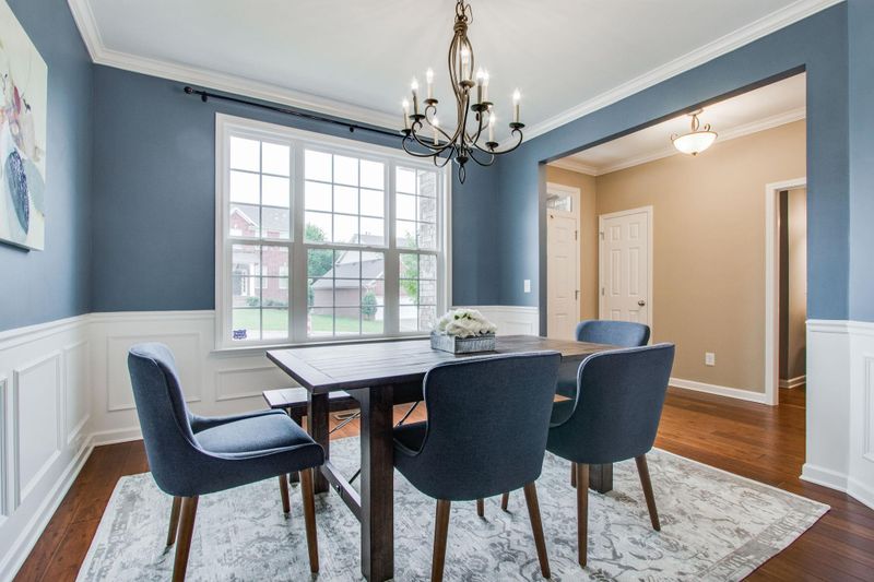 706 Crestmark Dr, Mount Juliet, TN 37122