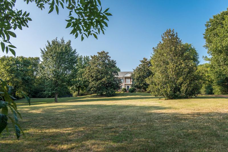 952 Sneed Road W, Franklin, TN 37069