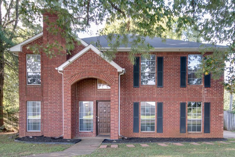 1002 Tomahawk Trce, Murfreesboro, TN 37129