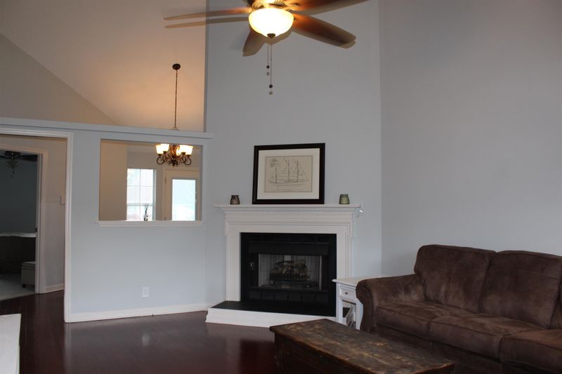 4005 October Woods Dr, Antioch, TN 37013
