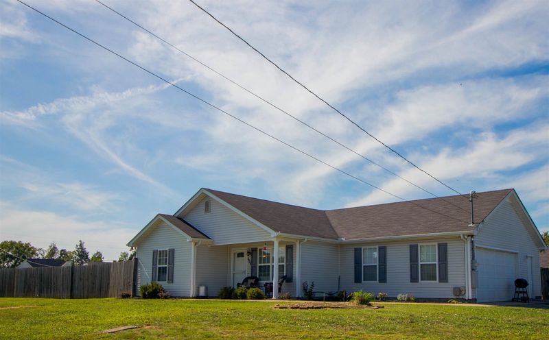 606 Fall Creek Dr, Murfreesboro, TN 37129