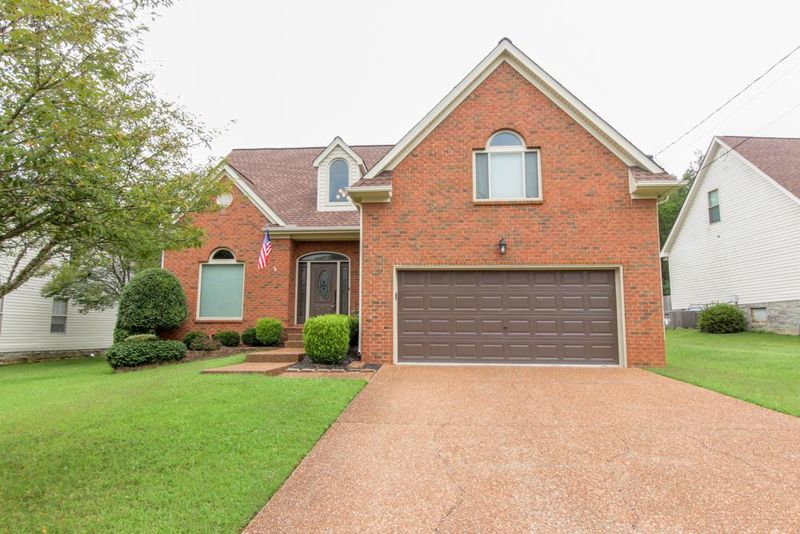 1653 Eagle Trace Dr, Mount Juliet, TN 37122