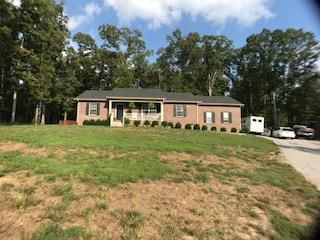 509 Daugherty Ln, Burns, TN 37029