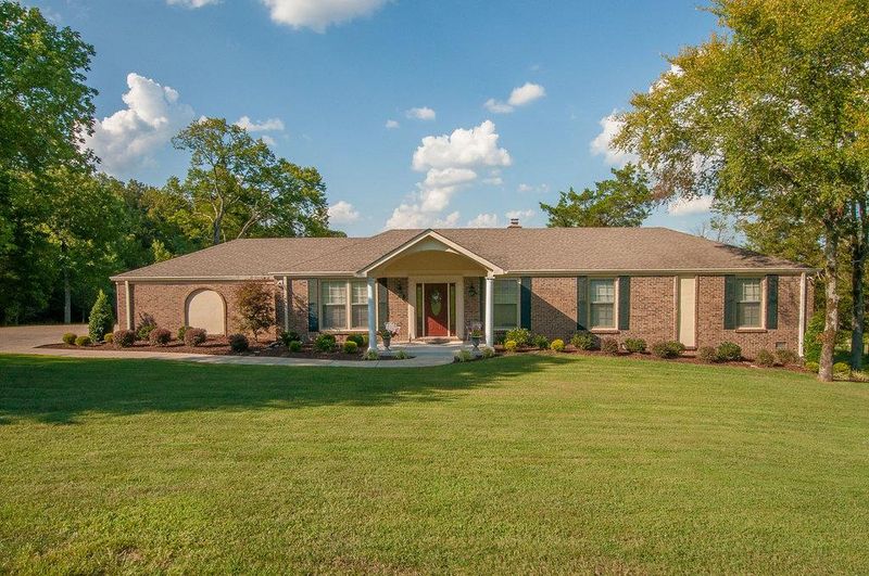 106 Oakmont Dr, Mount Juliet, TN 37122
