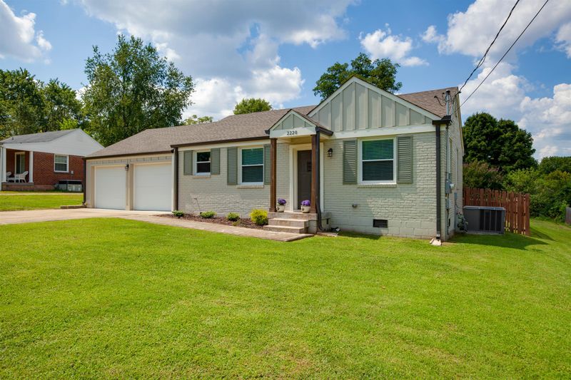 2220 Thistlewood Dr, Nashville, TN 37216