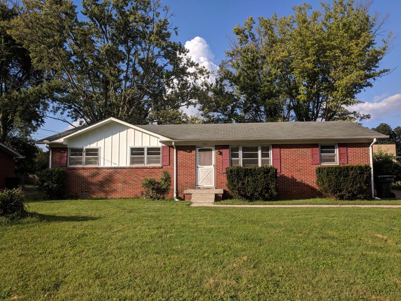 1511 Eagle St, Murfreesboro, TN 37130