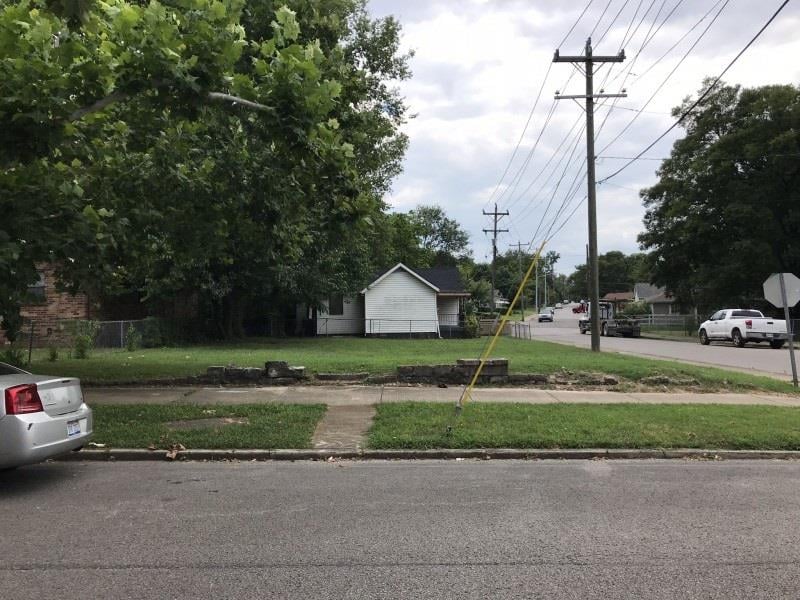 1517 14th Ave N, Nashville, TN 37208