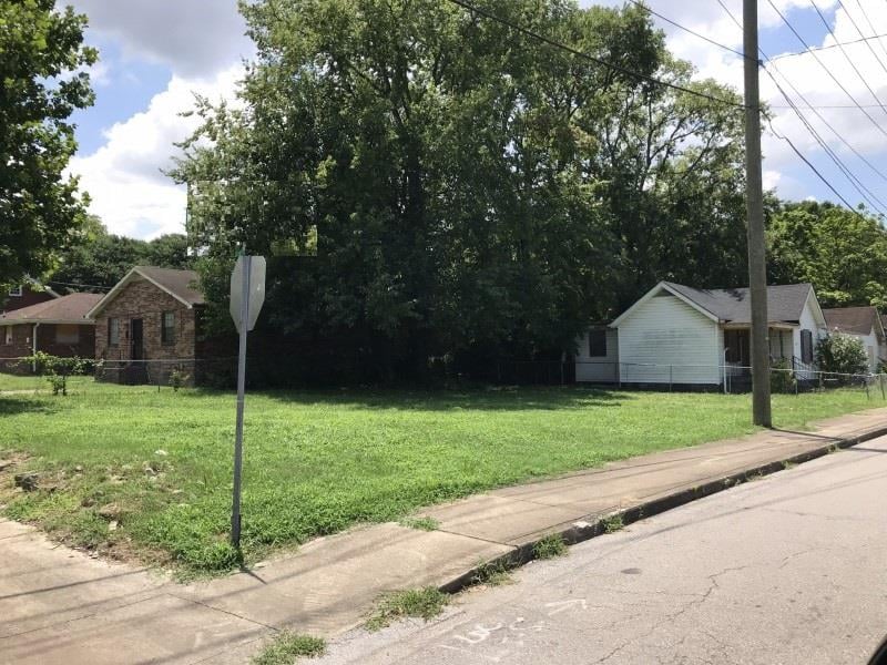 1517 14th Ave N, Nashville, TN 37208