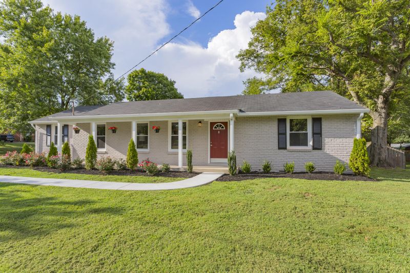 350 Binkley Dr, Nashville, TN 37211