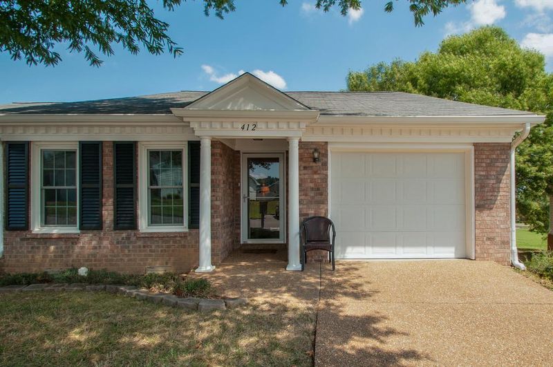 412 Siena Dr, Nashville, TN 37205