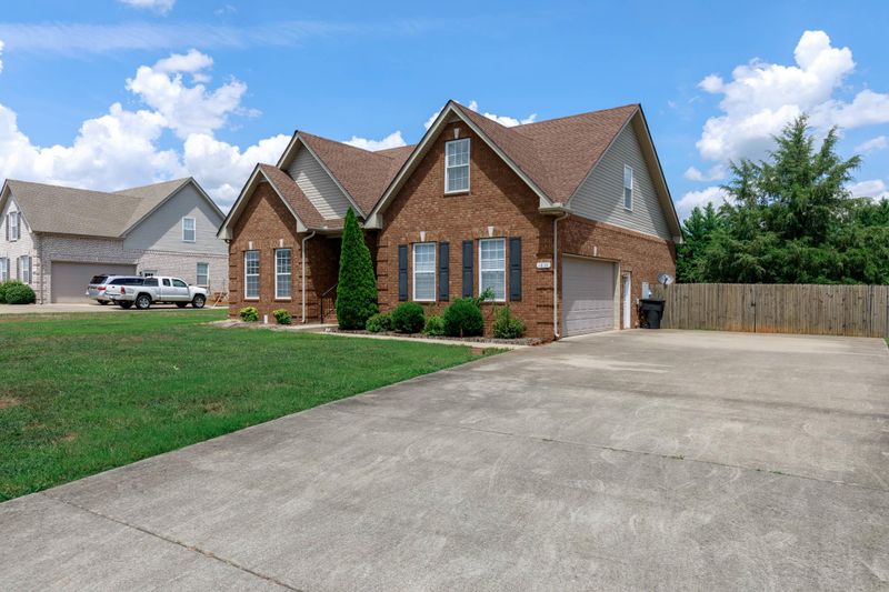4830 Conquer Dr, Murfreesboro, TN 37128