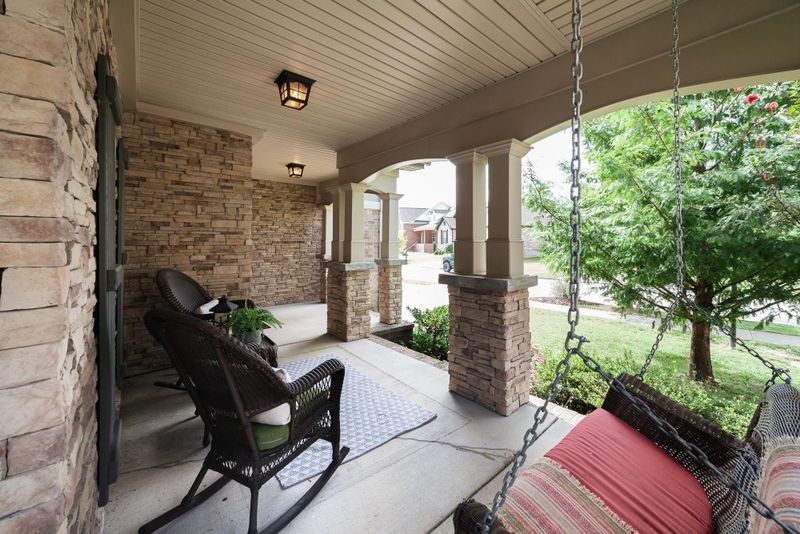 7309 Riverfront Dr, Nashville, TN 37221