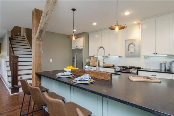 110 S 17th St, Nashville, TN 37206
