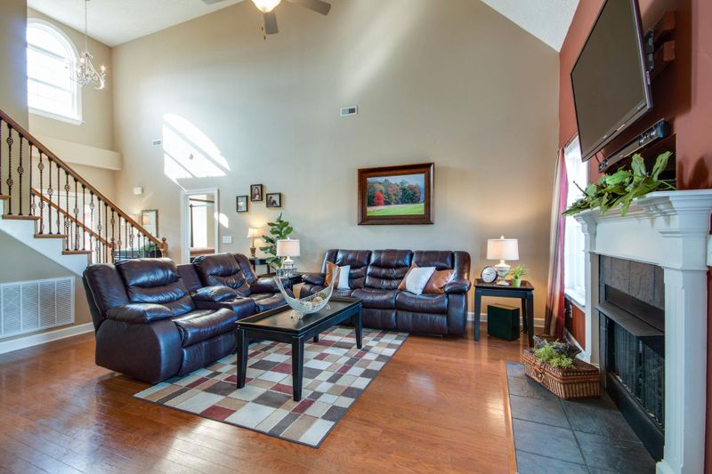 1052 Laramie Ct, Murfreesboro, TN 37128