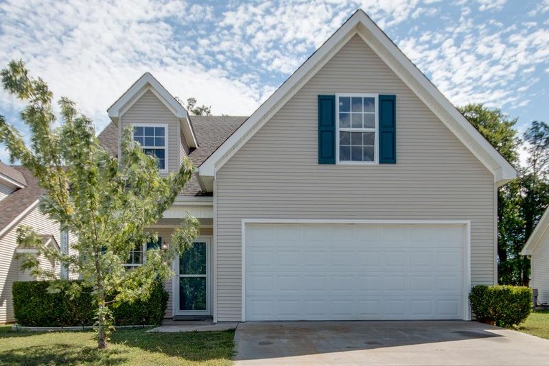 1433 Westview Dr, Murfreesboro, TN 37128