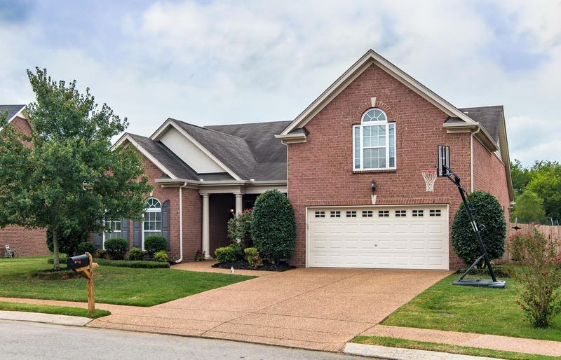 3021 Cairns Dr W, Mount Juliet, TN 37122