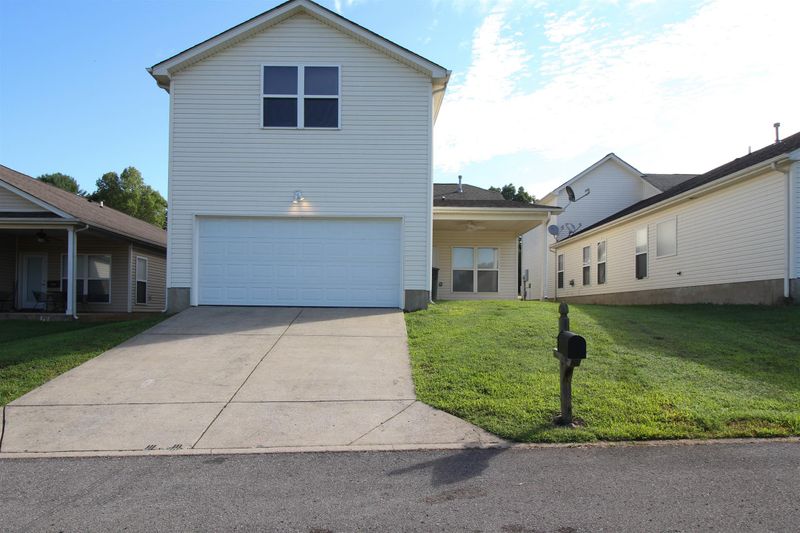 139 Dimaggio Dr, Springfield, TN 37172