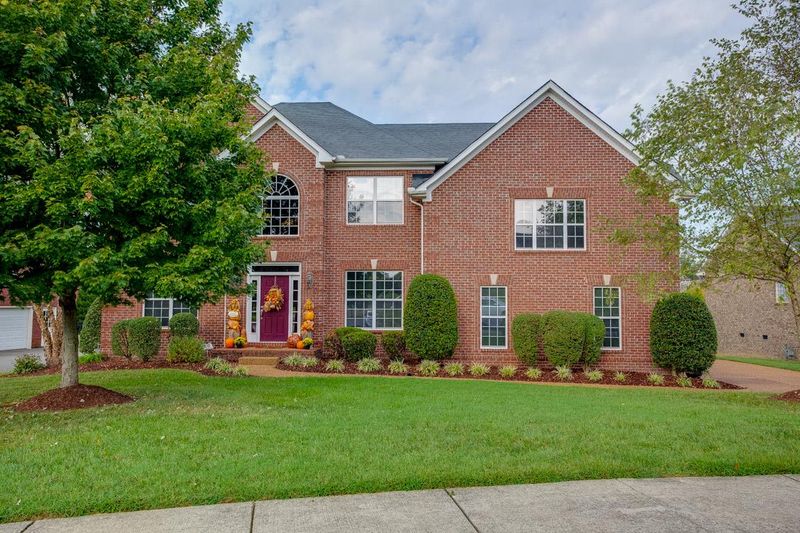 106 Shadowhaven Way S, Hendersonville, TN 37075