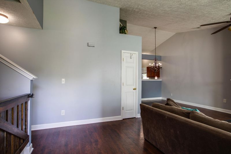 1020 Lowrey Pl, Spring Hill, TN 37174